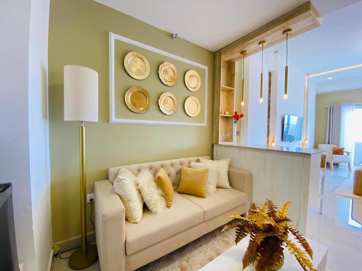 Ocean Breeze - Udaya Luxury Apartments Negombo Buitenkant foto