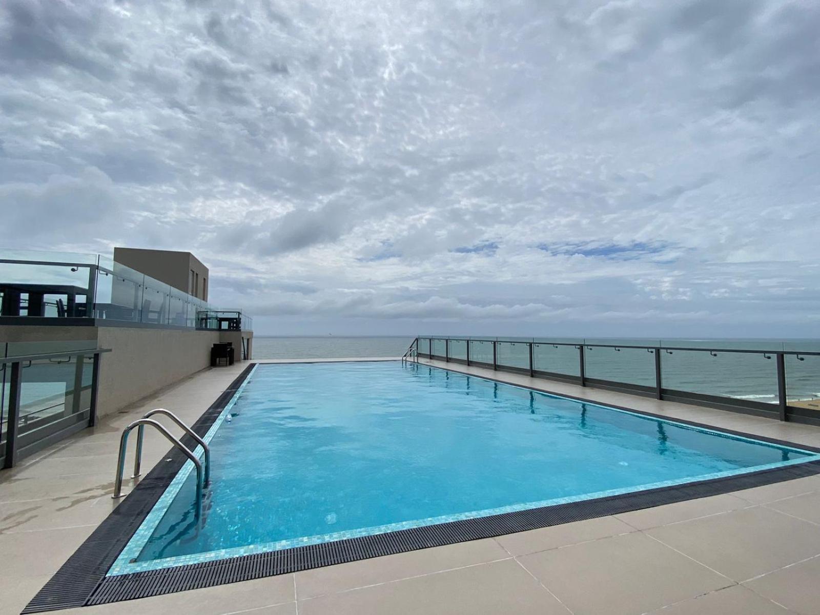 Ocean Breeze - Udaya Luxury Apartments Negombo Buitenkant foto